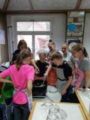 KPGT, Kuharska delavnica na Mirni, foto Betka V Ozimek (2)